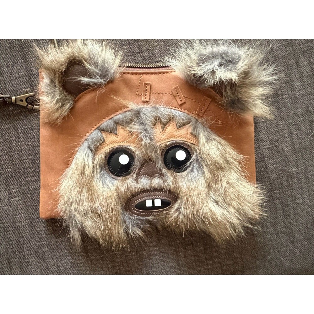 Loungefly Star Wars Ewok Clutch Wristlet Bag  makeup pouch Purse Furry Bear